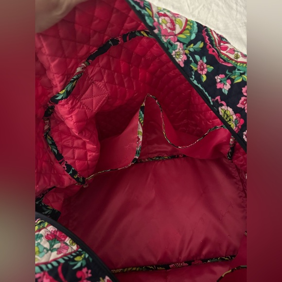 Vera Bradley Traveler Bag - Picture 4 of 6